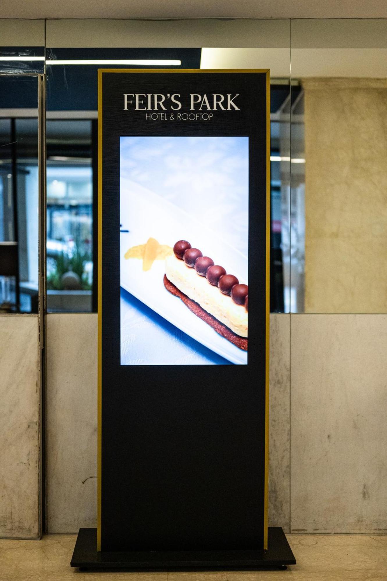 Feir'S Park Hotel & Rooftop Buenos Aires Exterior foto A digital menu board
